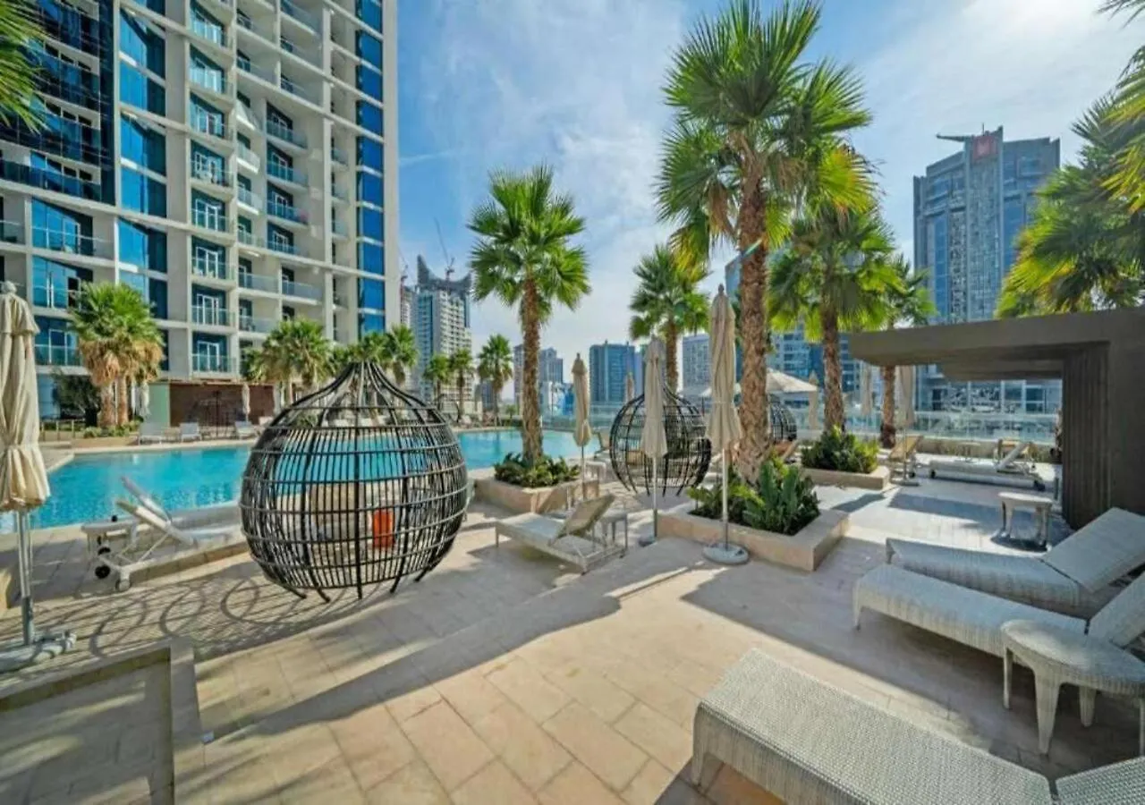 Bespoke Holiday Homes - Luxurious Studio In Damac Maison Prive Dubai